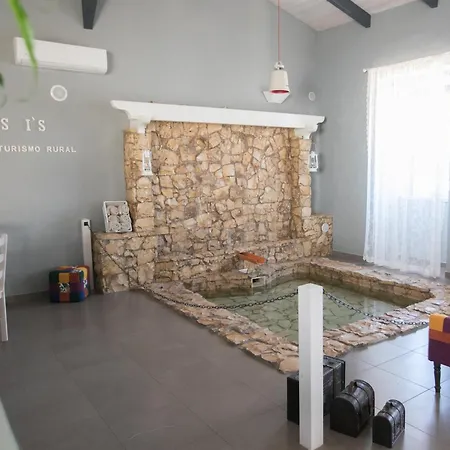 Quinta Dos I's - Algarve 팜스테이 *