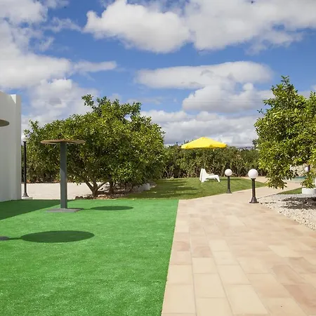 Quinta Dos I's - Algarve 팜스테이 *