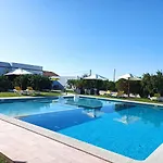 Quinta Dos I's - Algarve Farm stay *